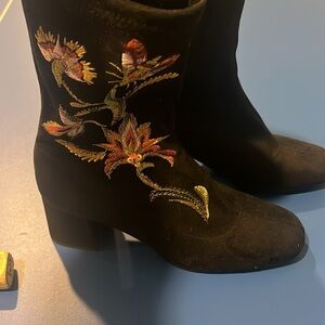 Embroidered Black Women's Boots